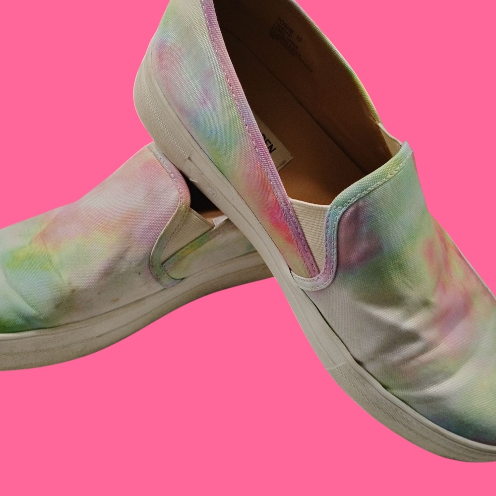 Colorful Tie-Dye Slip-On Sneakers - Picture 6 of 7